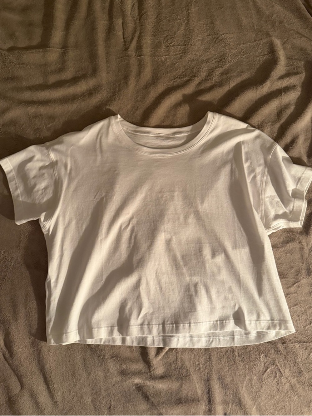 Lululemon cates tee white size 6 NWOT